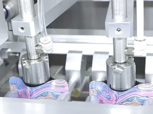 Pouch pick-up & filling section