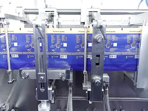 Zipper Pouch HFFS Packaging Machine, 1-Nozzle Filling