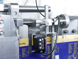 Zipper Pouch HFFS Packaging Machine, 1-Nozzle Filling